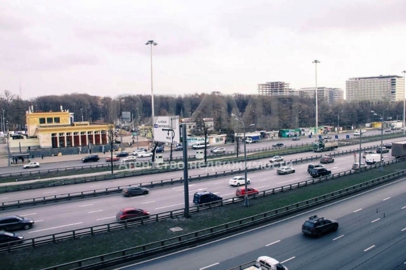 Продается очень уютная и светлая 1-к квартира.
