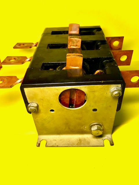Рубильник Р-18-37380-У3 400А.